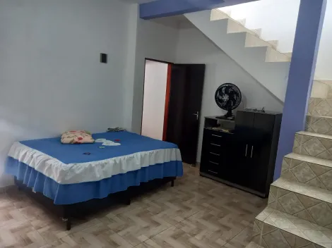 CASA COM 3 DORMITÓRIOS E 4 VAGAS DE GARAGEM