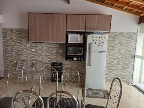 CASA COM 3 DORMITÓRIOS E 4 VAGAS DE GARAGEM