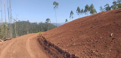 LINDA CHÁCARA EM MONTEIRO LOBATO