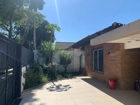 Maravilhosa Casa com 3 Quartos e 3 banheiros à Venda, 300 m² por R$ 880.000,00