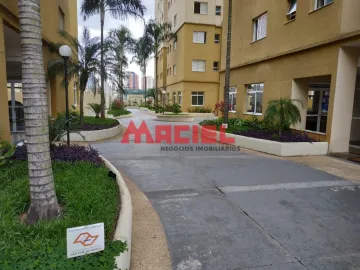 APTO NO JARDIM APOLLO / VILA EMA, TOTALMENTE REFORMADO E DIFERENCIADO ATUALIZADO, REPLETO DE ARMARIOS PLANEJADOS E PAINEIS, PISO DE MADEIRA E PORCELANATO, VISTA LIVRE.