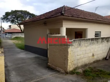 04 CASAS EM TERRENO PLANO GARAGEM PARA 30 CARROS