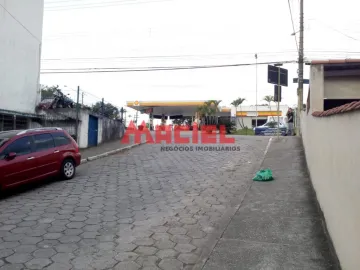 04 CASAS EM TERRENO PLANO GARAGEM PARA 30 CARROS