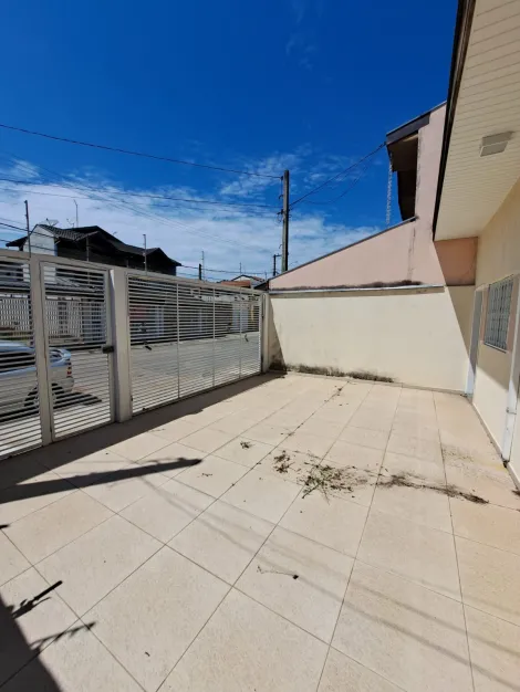 "Jóia Escondida no Bairro Vista Verde: Imóvel com Potencial Esperando por Você!"