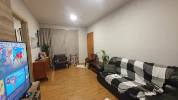 CASA 3 DORMITÓRIOS SENDO UMA SUITE E 3 VAGAS DE GARAGEM .