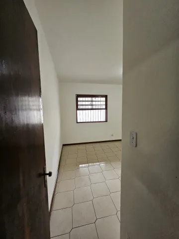 Casa com Zoneamento Misto na Avenida das Rosas, São José dos Campos