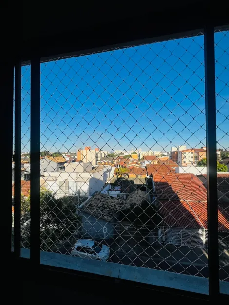 Apartamento no Edifício Jacarandá - Jd. das Indústrias