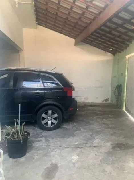 Sobrado com 3 Quartos e 3 banheiros à Venda, 182 m² por R$ 430.000