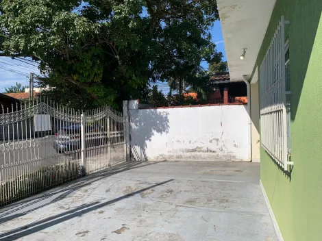 Linda Casa Térrea com Edícula em Bairro Tranquilo Chamado Novo Horizonte