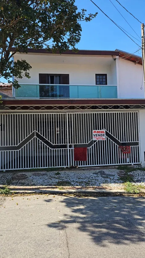 Alugar Casa / Padrão em São José dos Campos. apenas R$ 1.217,70