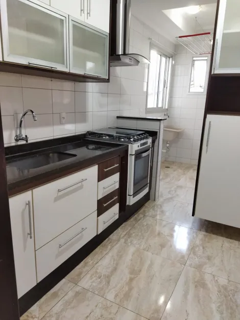 Alugar Apartamento / Padrão em São José dos Campos. apenas R$ 1.320,00