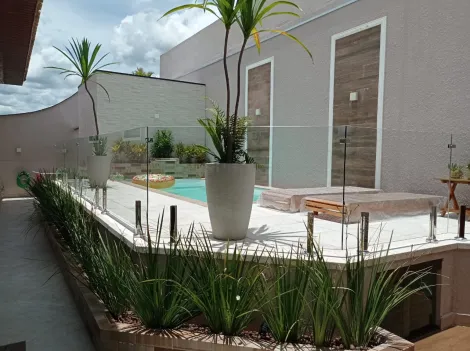 LINDA CASA EM CONDOMÍNIO COM PISCINA, OFUROR, ÁREA GOURMET