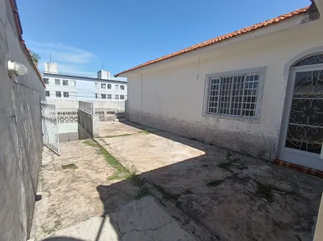 Excelente casa no Bosque dos Eucaliptos  atrás Supermecado Maxximo venha conferir!