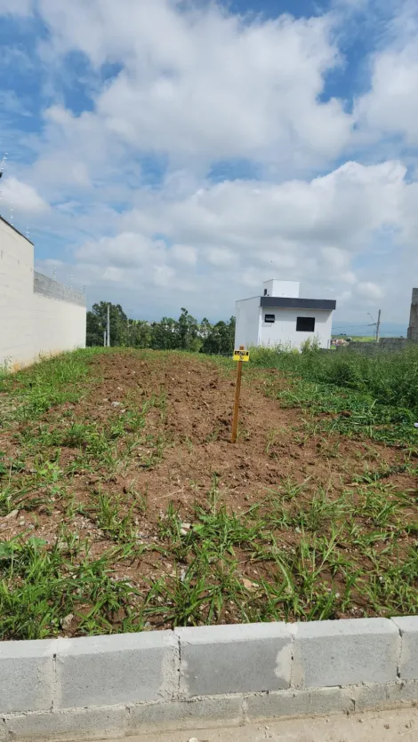 Alugar Terreno / Residencial em São José dos Campos. apenas R$ 150.000,00