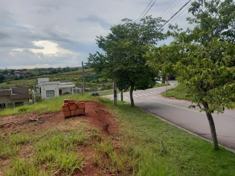 Terreno no condomínio Verana, ao lado da embraer, enfrente a via Cambui, pequeno declive, ótima topografia, rua sem saída muito tranquila, lazer completo, lago de pesca