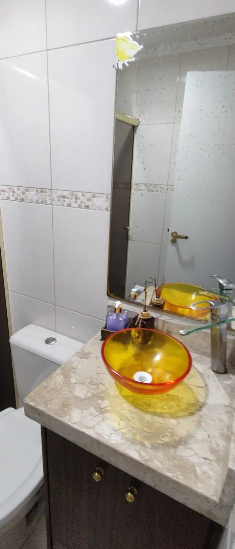 `Desfrute do Melhor da Vila Betânia: Apartamento de 2 Dormitórios com Suíte, Dispensa e Sala Iluminada em São José dos Campos!`