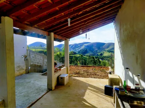 Casa sobrado com 3 dormitórios e terreno com 450 metros