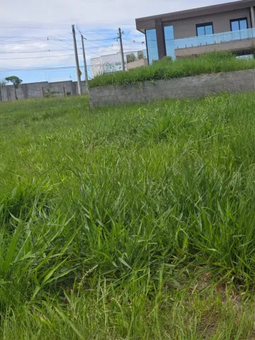 `Agarre Agora: Seu Terreno Plano de 250m² no Cobiçado Condomínio Ruda!`