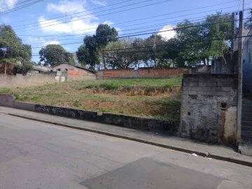 Oportunidade Única: Terreno de 840m² em Vila São Benedito!