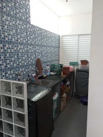 Excelente Casa em Condomínio na Zona Leste com 3 Dormitórios e Lazer Completo