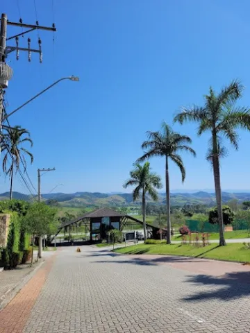 OPORTUNIDADE TERRENO + OBRA  -  CONDOMÍNIO JAGUARY - TERRENO COM PROJETO PRÉ-APROVADO (PERMUTA).