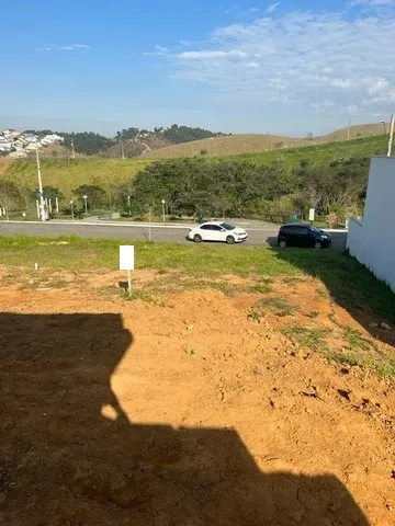 Terreno em condomínio fechado (Residencial Mantiqueira) - leve aclive / permuta / excelente localização