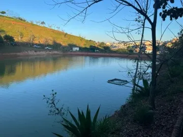 Terreno em condomínio fechado (Residencial Mantiqueira) - leve aclive / permuta / excelente localização