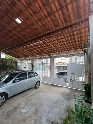 Casa de terreno inteiro no Satélite com edícula assobradada.