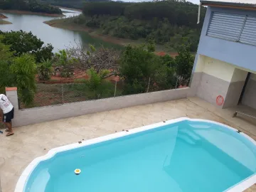 LINDA CHÁCARA COM DOCUMENTO OK, NA BEIRA DA REPRESA, COM PISCINA, AREA GOURMET