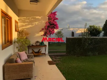 Casa amplo Jardim piscina 2 terrenos na melhor localização do Vila Branca!!