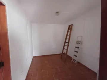 Casa térrea em excelente localização no bairro Monte Castelo