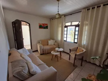 Casa térrea em excelente localização no bairro Monte Castelo