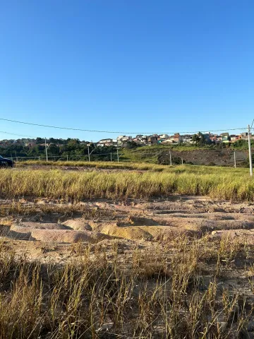 ÓTIMO TERRENO EM BAIRRO PLANEJADO, COM LAZER, 200M2