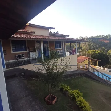 Chcara com vista magnfica (Condomnio Villagio Fazendo, bairro dos Freitas) - 5 quartos / 2 sutes / casa de caseiro / piscina