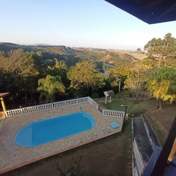 Chácara com vista magnífica (Condomínio Villagio Fazendão, bairro dos Freitas) - 5 quartos / 2 suítes / casa de caseiro / piscina