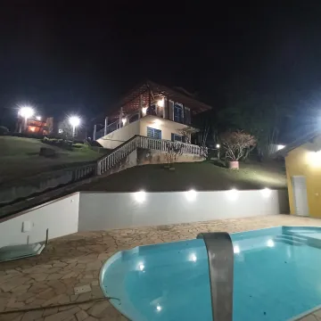 Chácara com vista magnífica (Condomínio Villagio Fazendão, bairro dos Freitas) - 5 quartos / 2 suítes / casa de caseiro / piscina