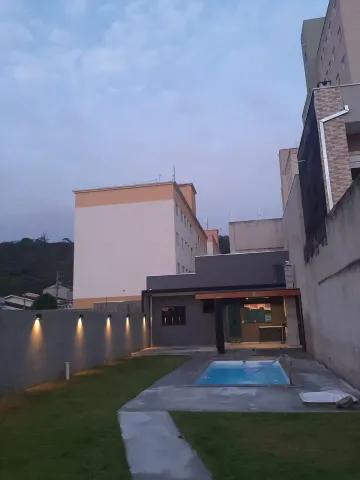 Linda Edícula com piscina e área gourmet completa à venda em São Jose  dos Campos!