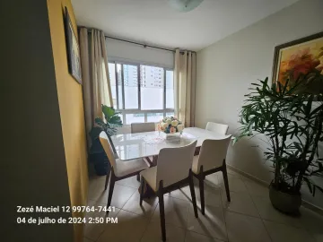 Apartamento com 3 Quartos e 2 banheiro à Venda, 78 m² por R$ 600.000