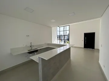 Luxuosa Casa Nova no Bairro Floresta: Sofisticação e Conforto em Cada Detalhe