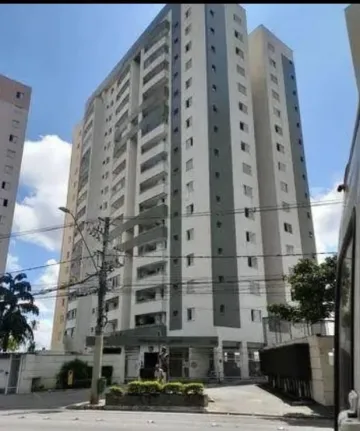 belíssimo apartamento com uma vista linda para o parque da cidade