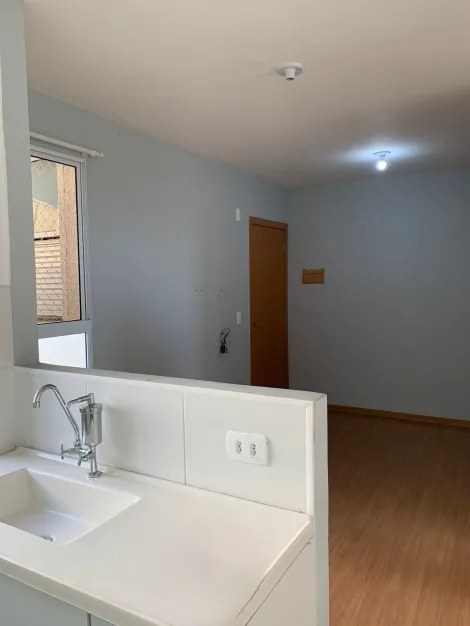 Aconchegante Apartamento de 2 Quartos no Bairro Nova Michigan