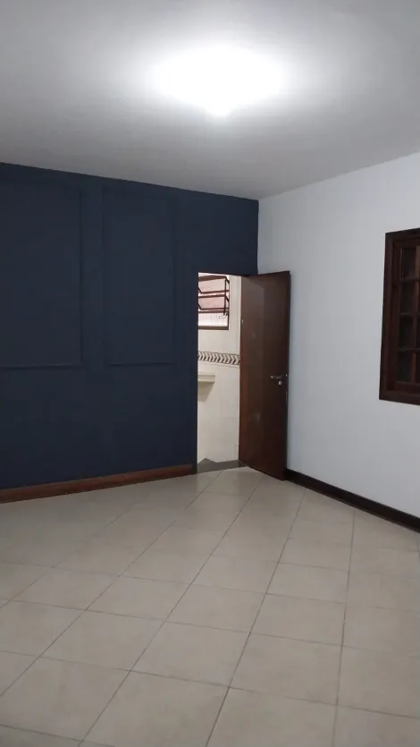 Casa Terrea  com edicula Completa muito boa  de excelente localização