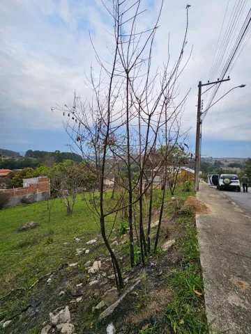 AMPLO TERRENO NO POUSADA DO VALE COM TESTADA DE 15 METROS