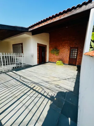 excelente casa em otima localização