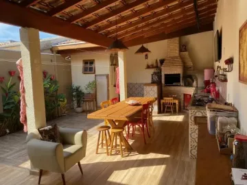 Casa decorada em Condomínio Fechado