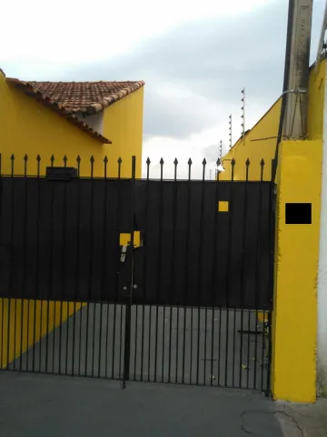 Casa para locação na Rua Ipiranga (Jd Fátima) - 2 quartos / 2 vagas