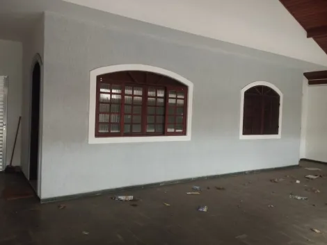 Maravilhosa Casa com 3 Quartos e 3 banheiros à Venda, 205 m²