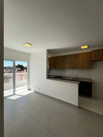 Excelente apartamento Jd. Califórnia, com 2 dorm.