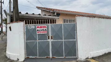 Casa Jardim Oriente em frente ao Shopping.