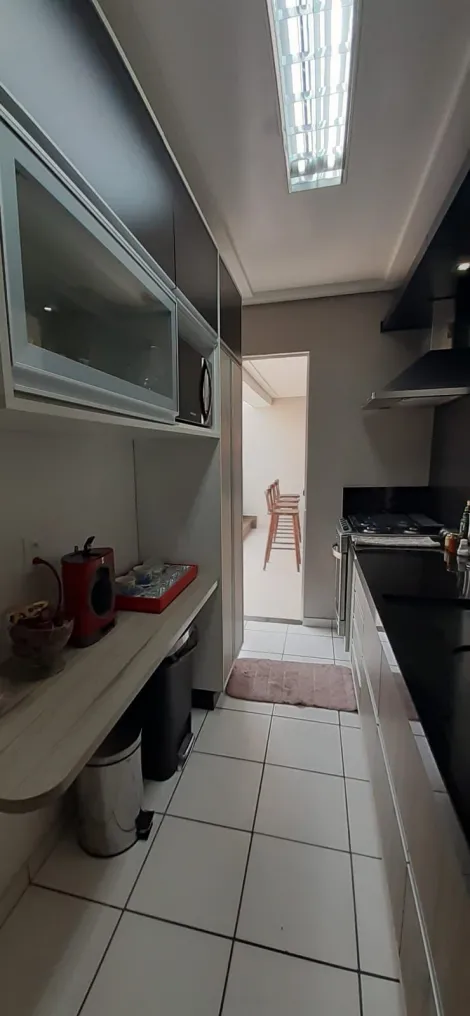 Casa dos Sonhos no Condomínio Terra Nova: Conforto, Elegância e Lazer Completo em Eugênio de Melo!